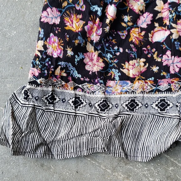 NEW! Xhiliaration Floral Print Shorts 3/4 Sleeve Off Shoulder Romper S - Picture 3 of 4